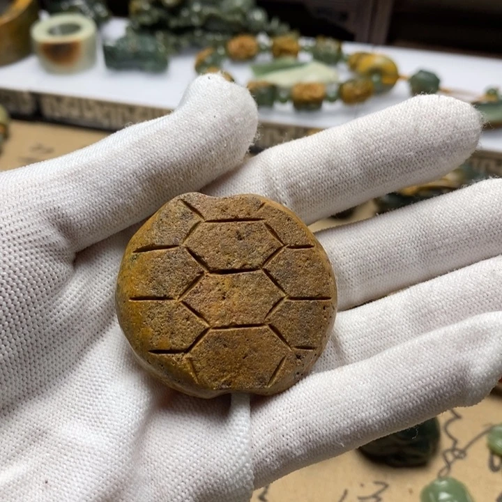 岫岩河磨玉（透闪石质玉）手把未镶嵌(****