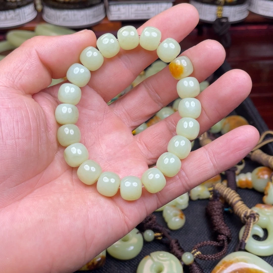 手链未镶嵌岫岩河磨玉（透闪石质玉）