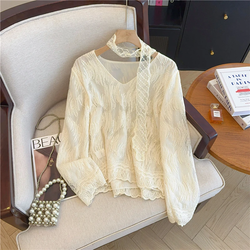 时尚高级感气质V领飘带蕾丝长袖衬衫女2025春季新款时尚宽松上衣