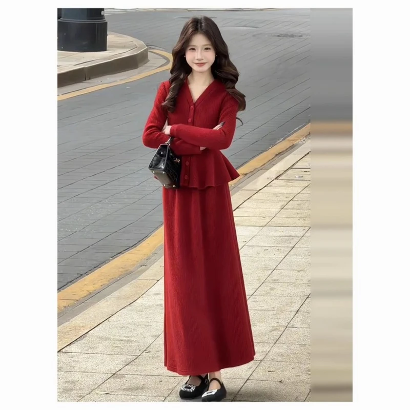 韩系小香风红色V领针织半身裙2025超火韩系一整套冬季两件套装