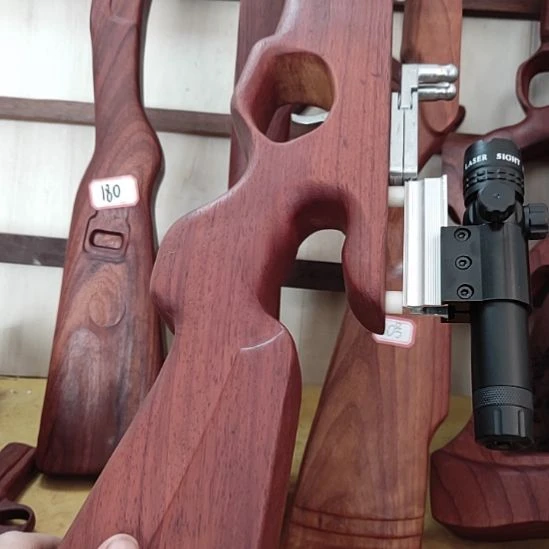 小***剑非洲紫檀（红花梨）