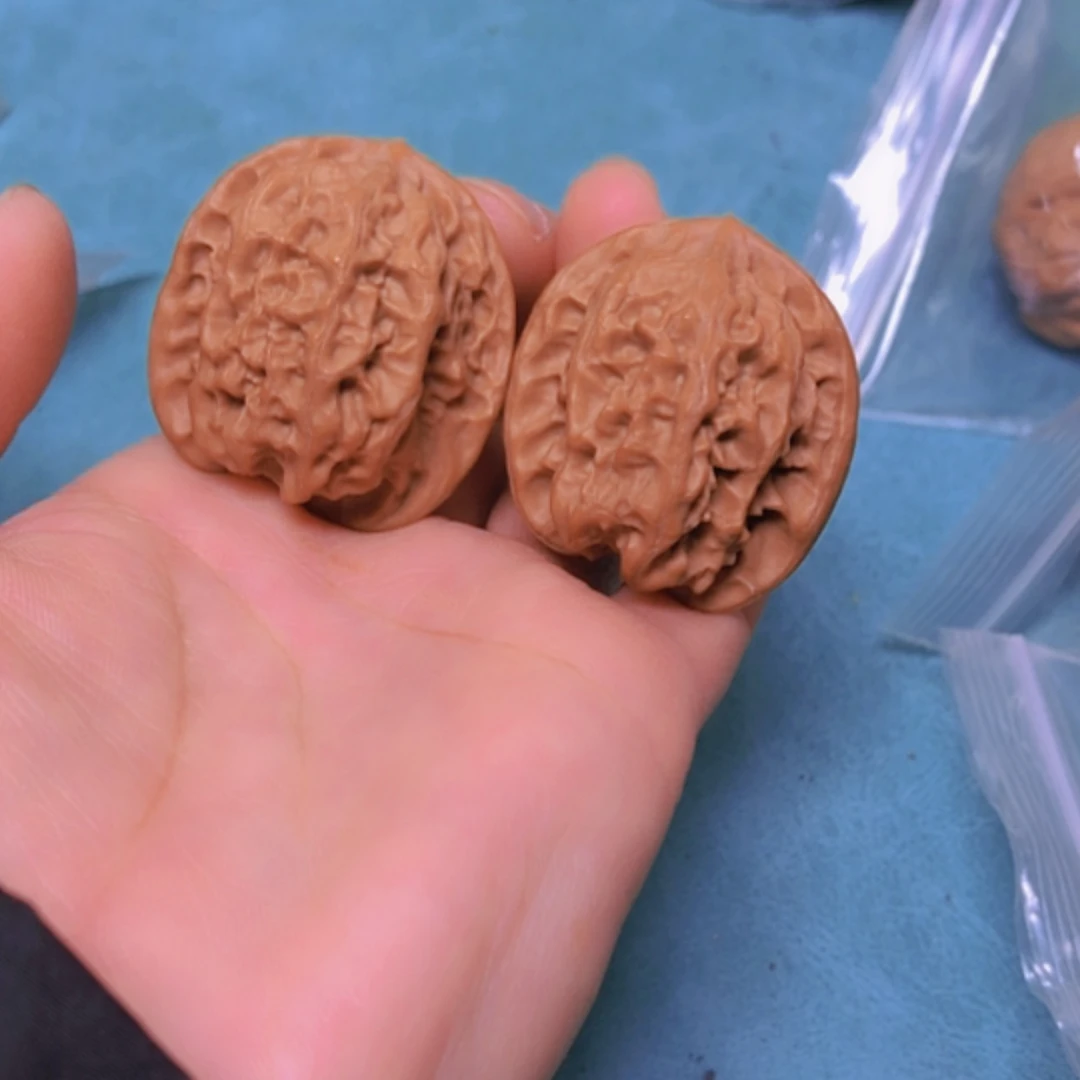 【闪购商品】摆件核桃35磐石修尖