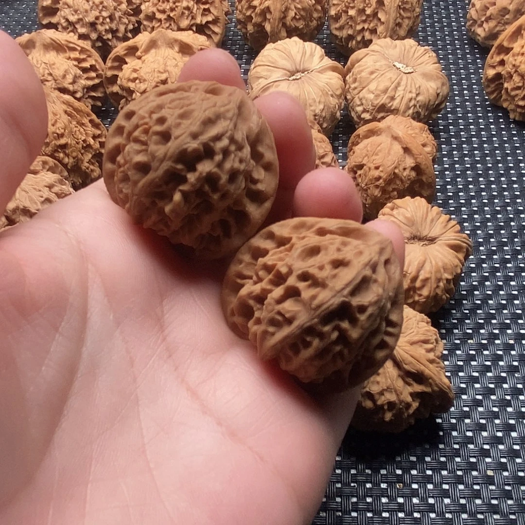 嘿***咻文玩核桃吊坠核桃