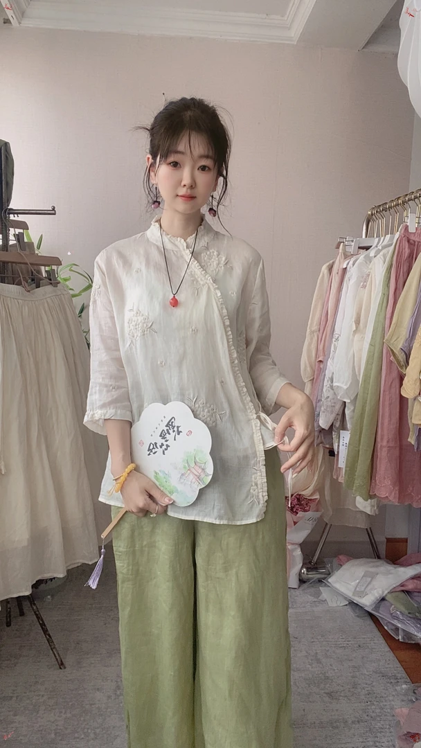 苎麻文艺小衫女夏季中国风白色民族风复古宽松衬衫七分袖刺绣上衣