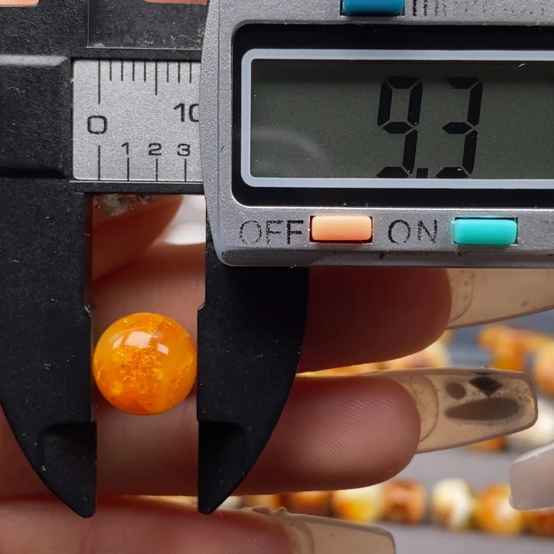 琥珀未镶嵌耳饰圆珠