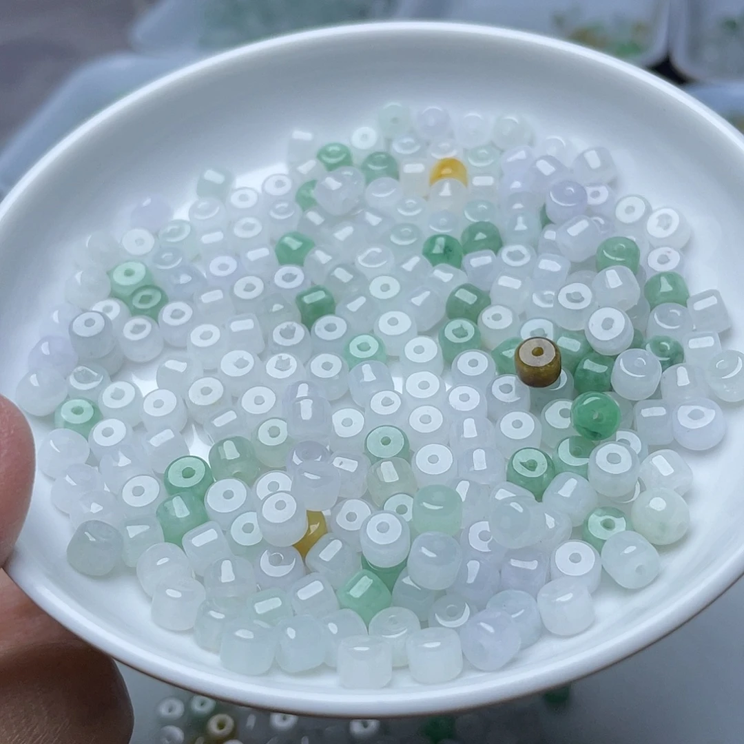 翡翠散珠卡4.2*5.2冰三彩老型珠20个