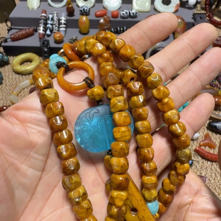 好***乐玛瑙/玉髓未镶嵌手链