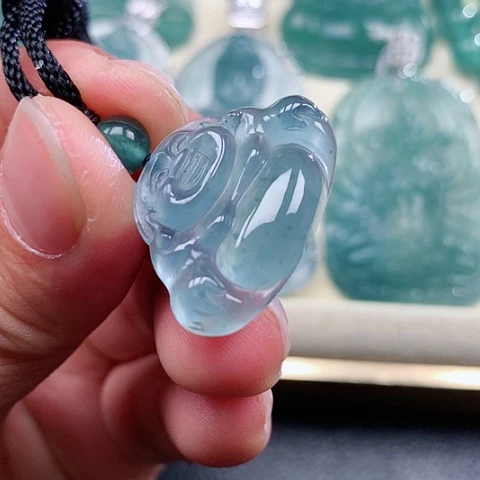 【闪购商品】翡翠颈饰未镶嵌天然翡翠