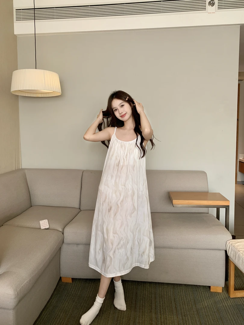 大码睡裙女夏季冰丝带胸垫凉感家居服可外穿吊带宽松冰感无袖睡裙