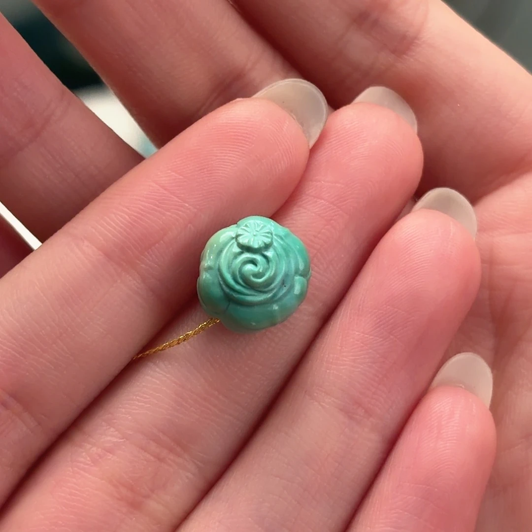 绿松石未镶嵌颈饰