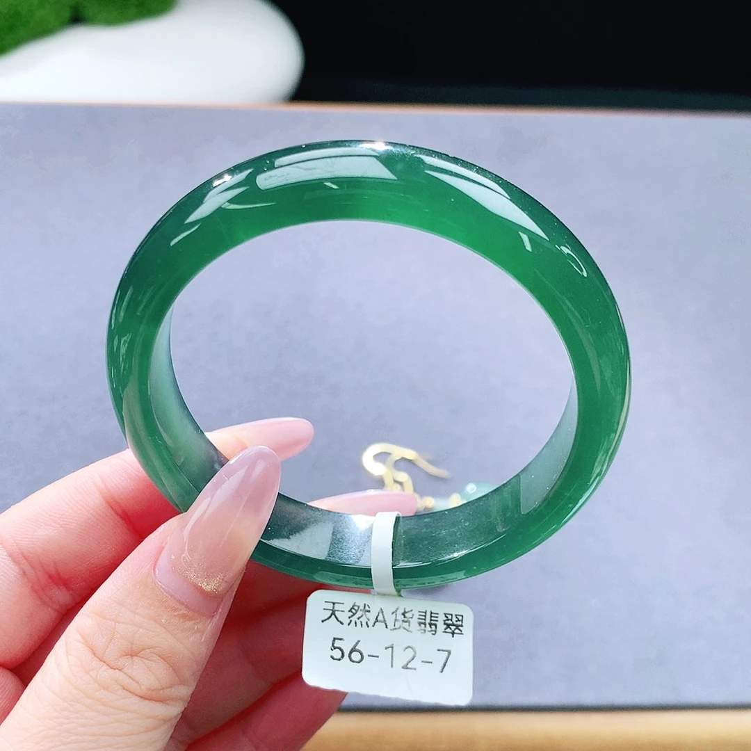 未镶嵌手镯（圆镯）翡翠