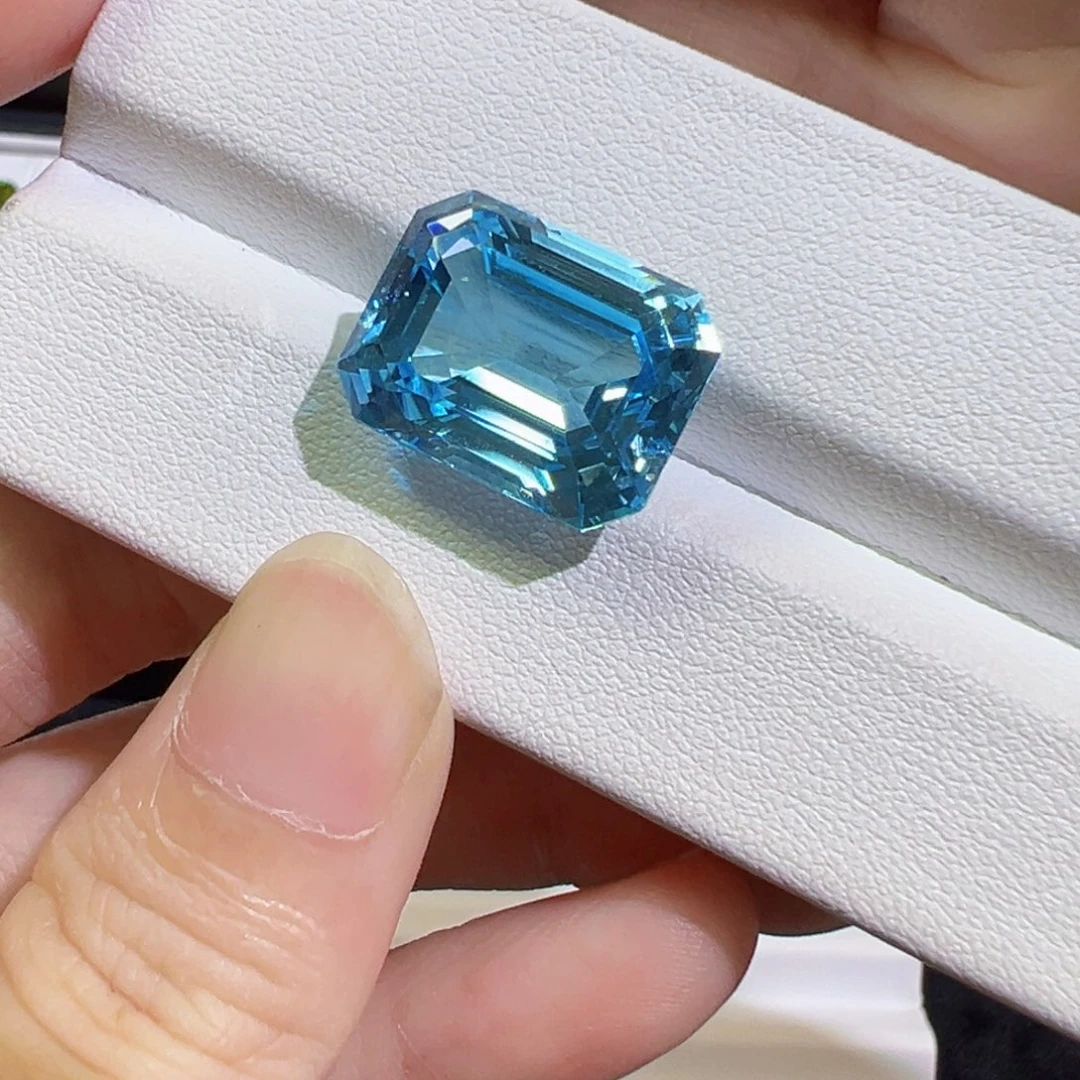 托帕石裸石19ct天空蓝