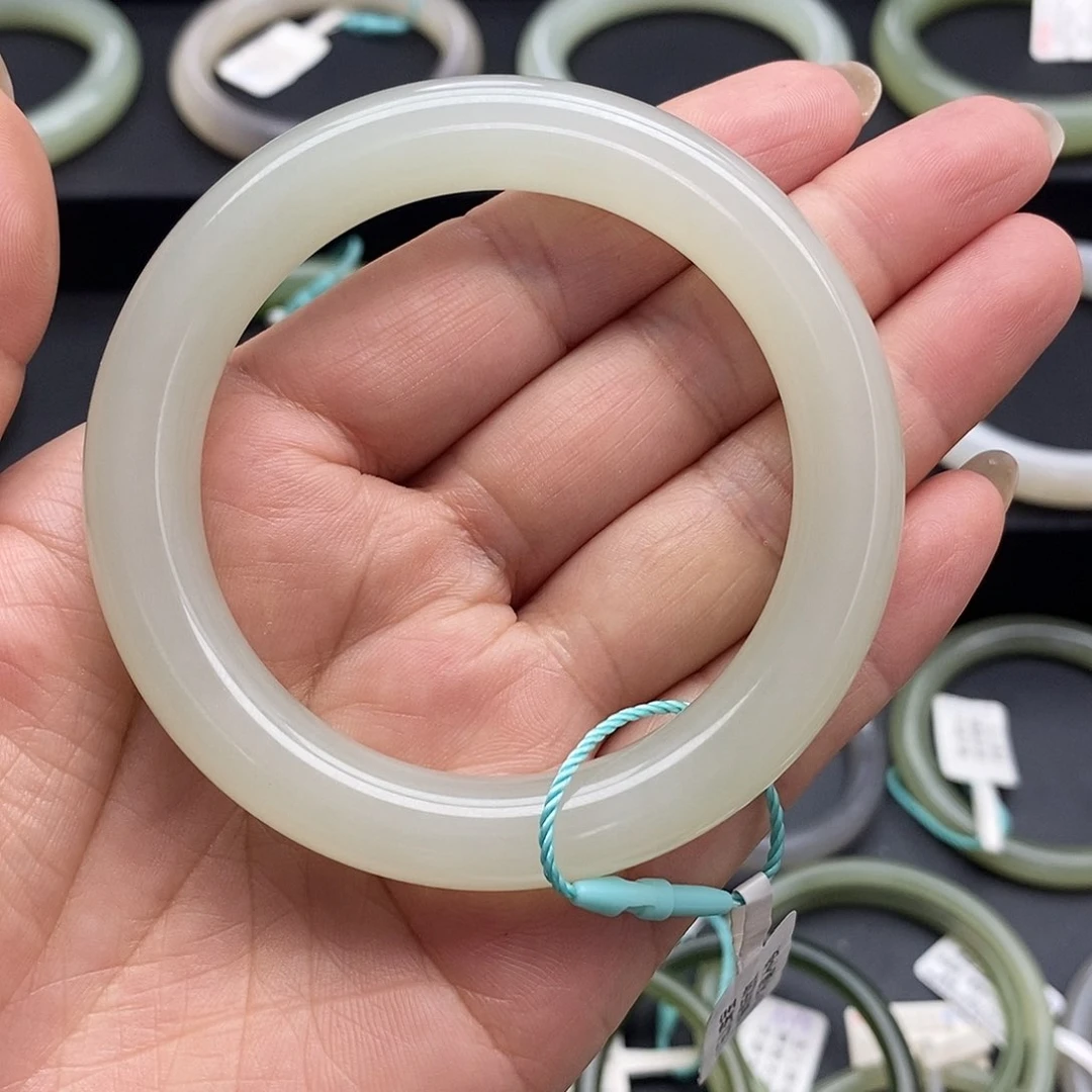 和田玉手镯未镶嵌55