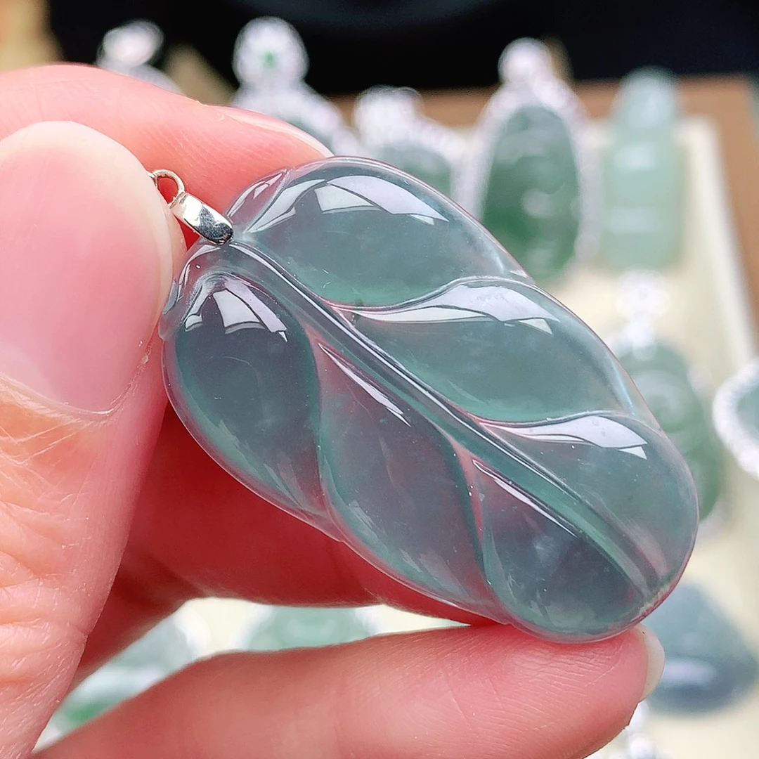 翡翠未镶嵌颈饰吊坠