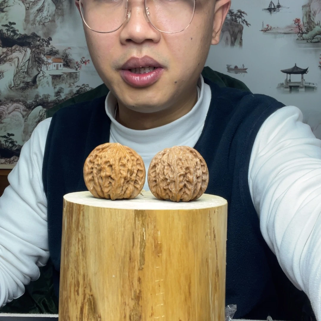 文玩核桃把件磨盘色差