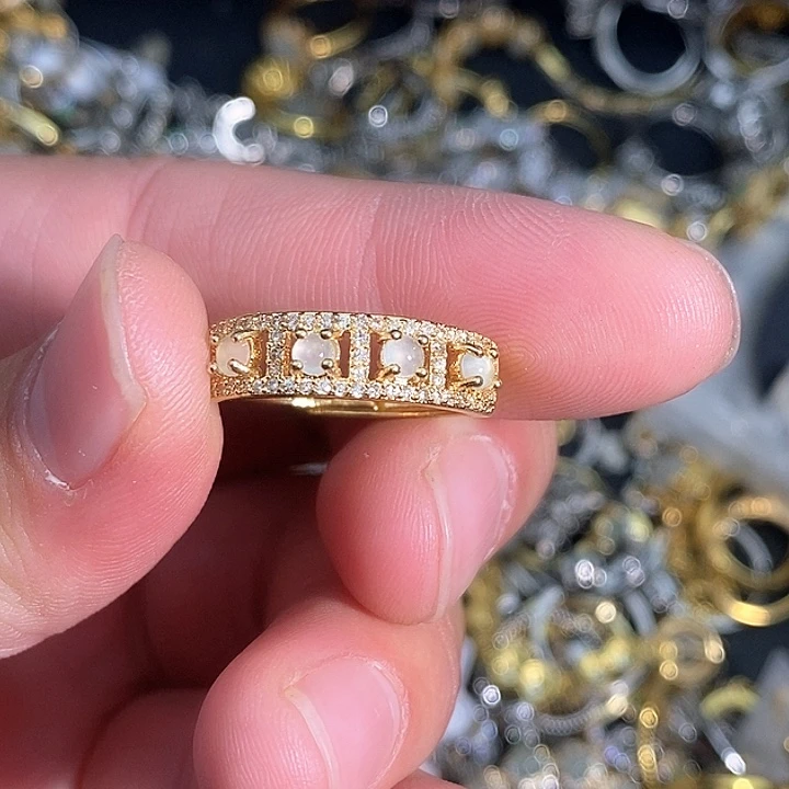 翡翠未镶嵌戒指86