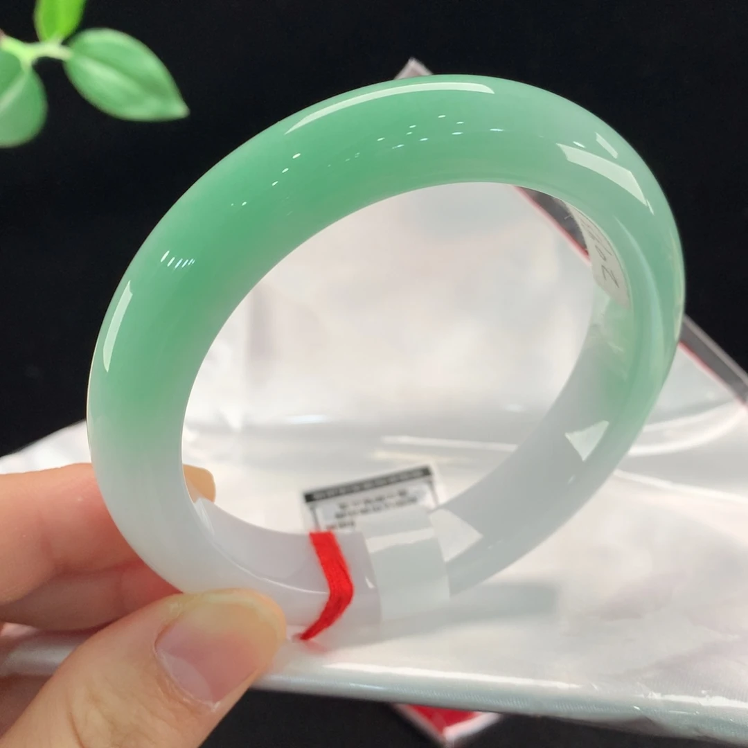 翡翠未镶嵌手镯2095