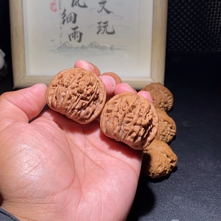 把件文玩核桃少***料四座楼