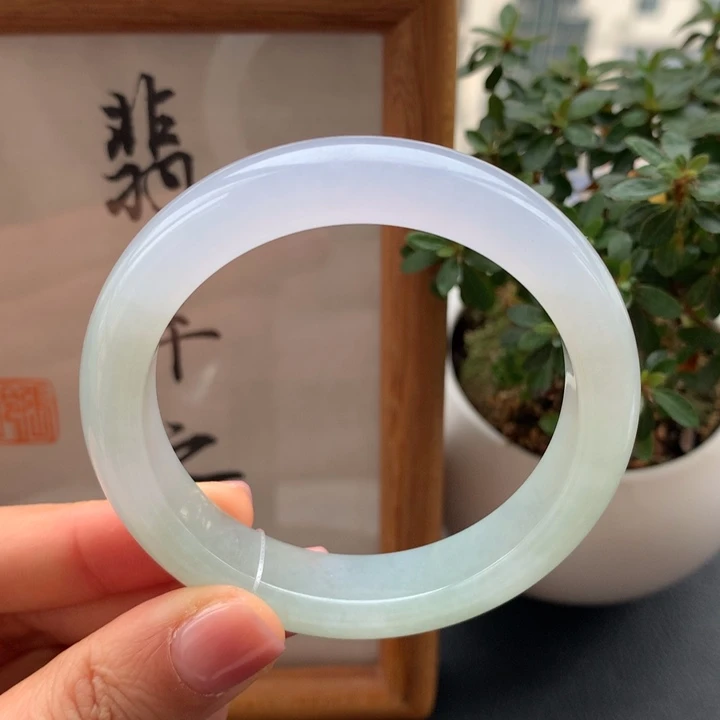 翡翠手镯未镶嵌翡翠手镯52