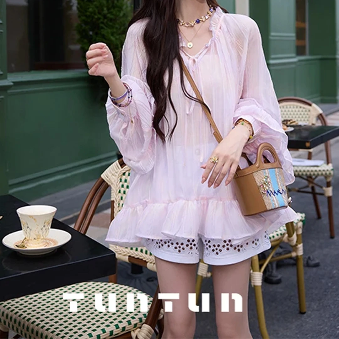 吞吞6月15号上新【糖窗】前后都有花 白色蕾丝镂空花朵显瘦短裤女夏