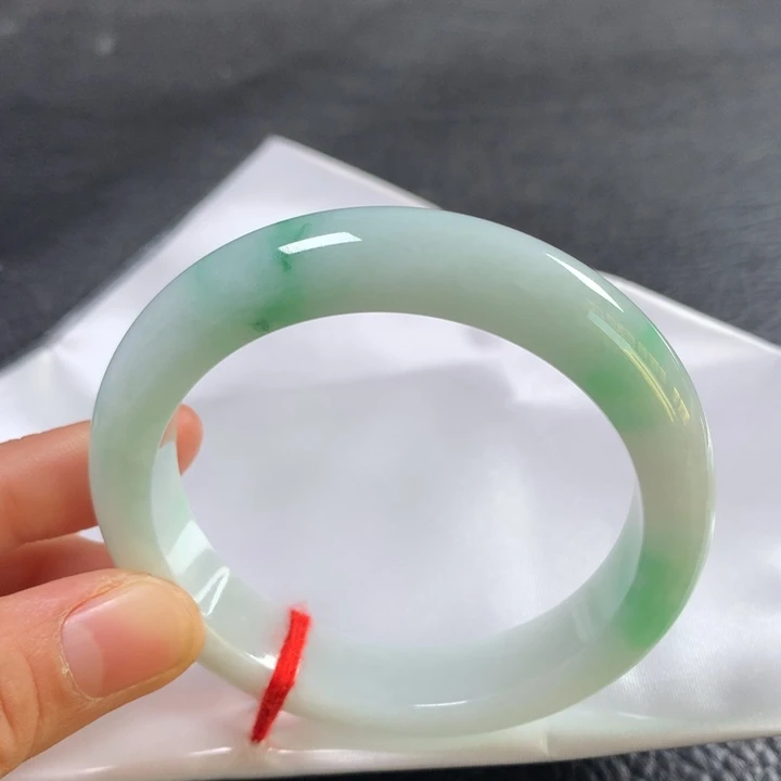 翡翠未镶嵌手镯56圈