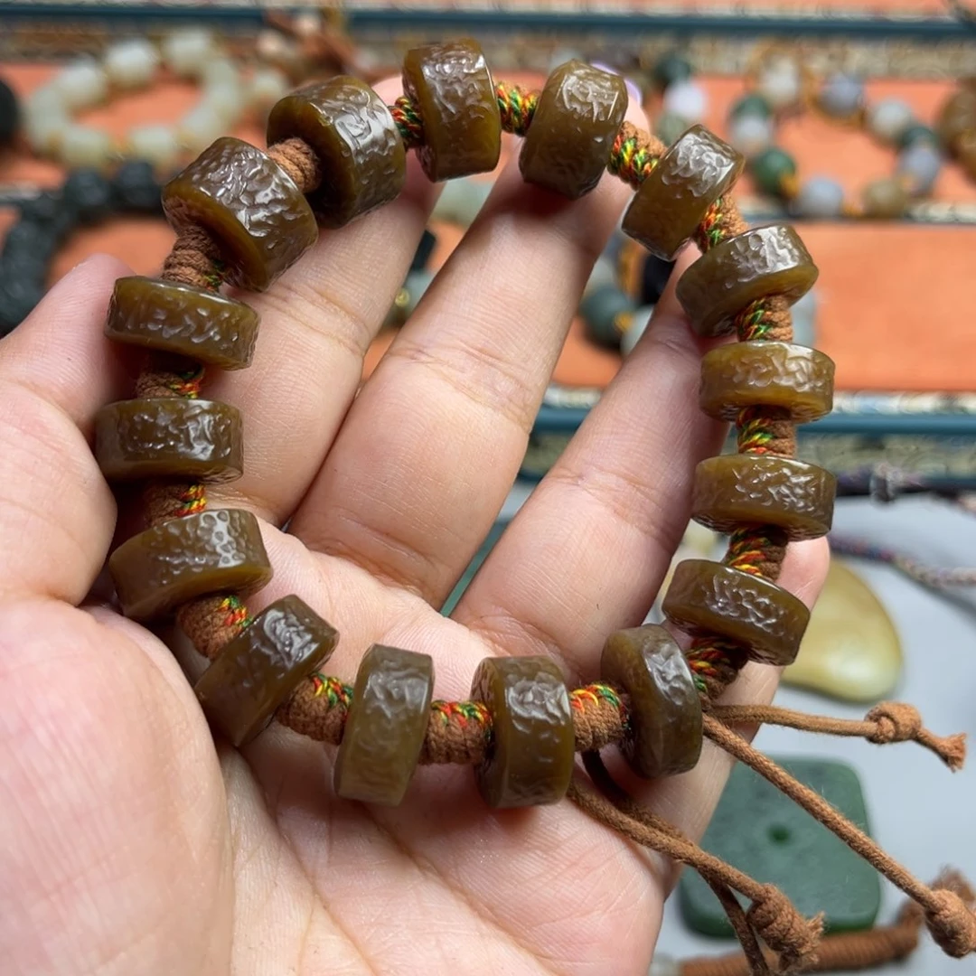 和田玉未镶嵌颈饰探**生