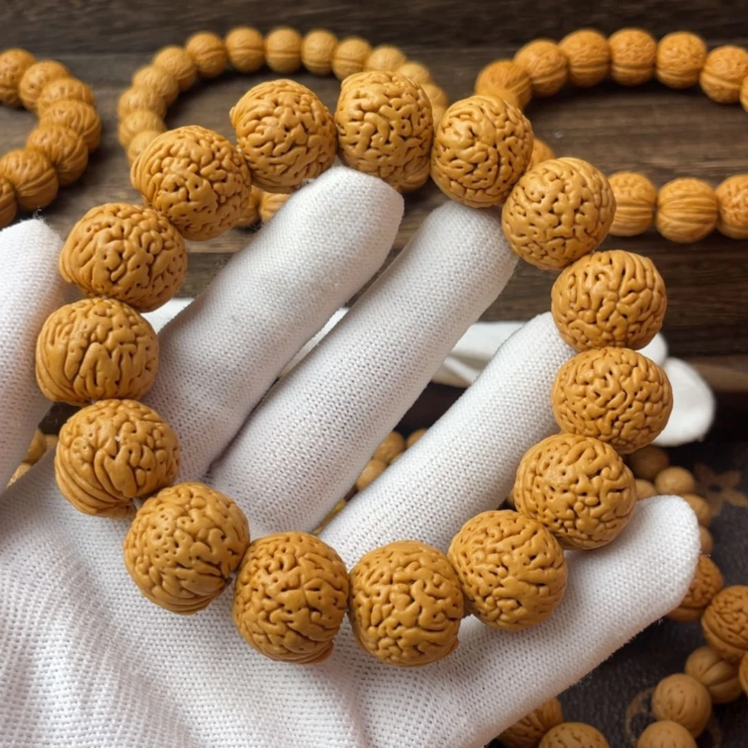 吊坠桃核精品龙珠