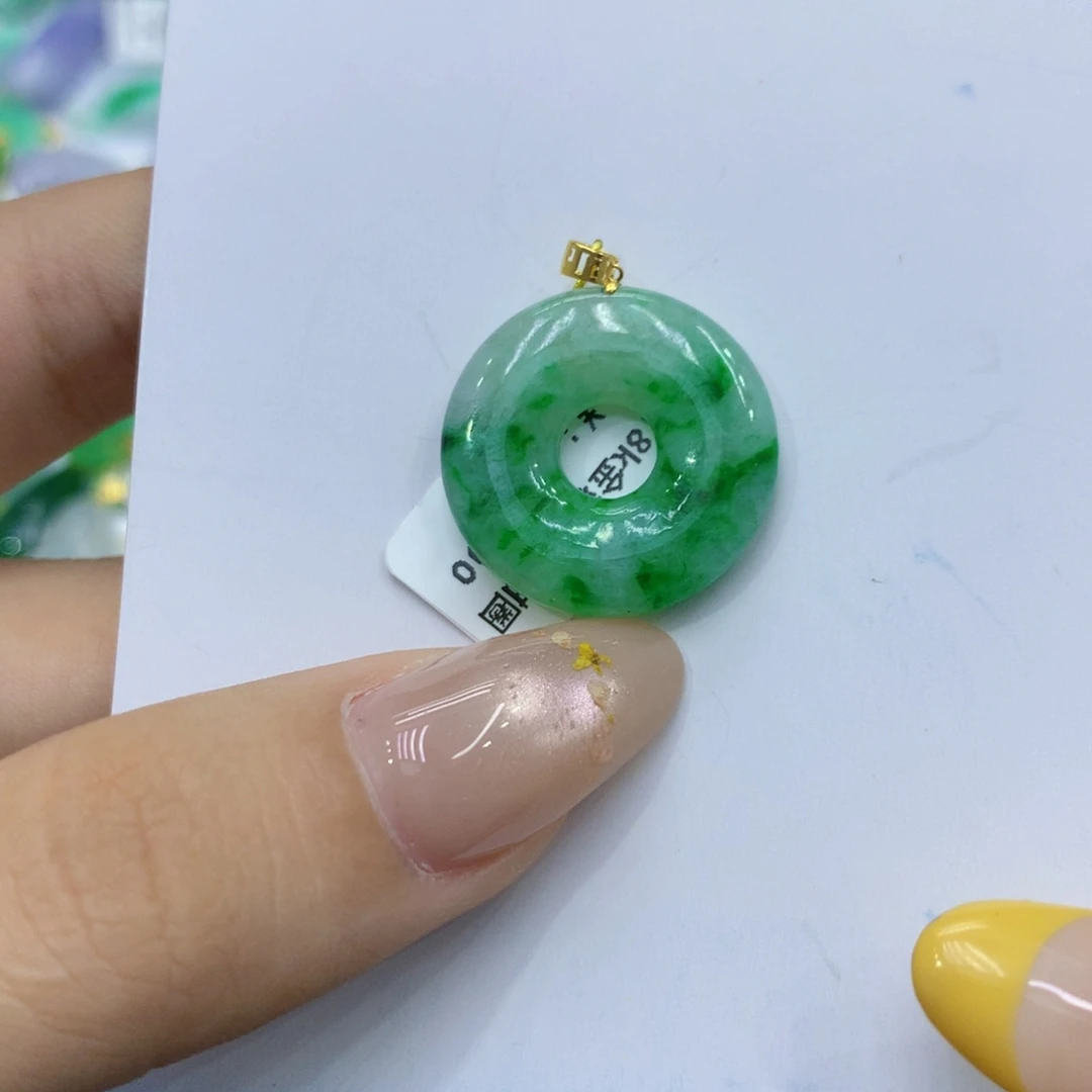 颈饰18K金镶嵌翡翠