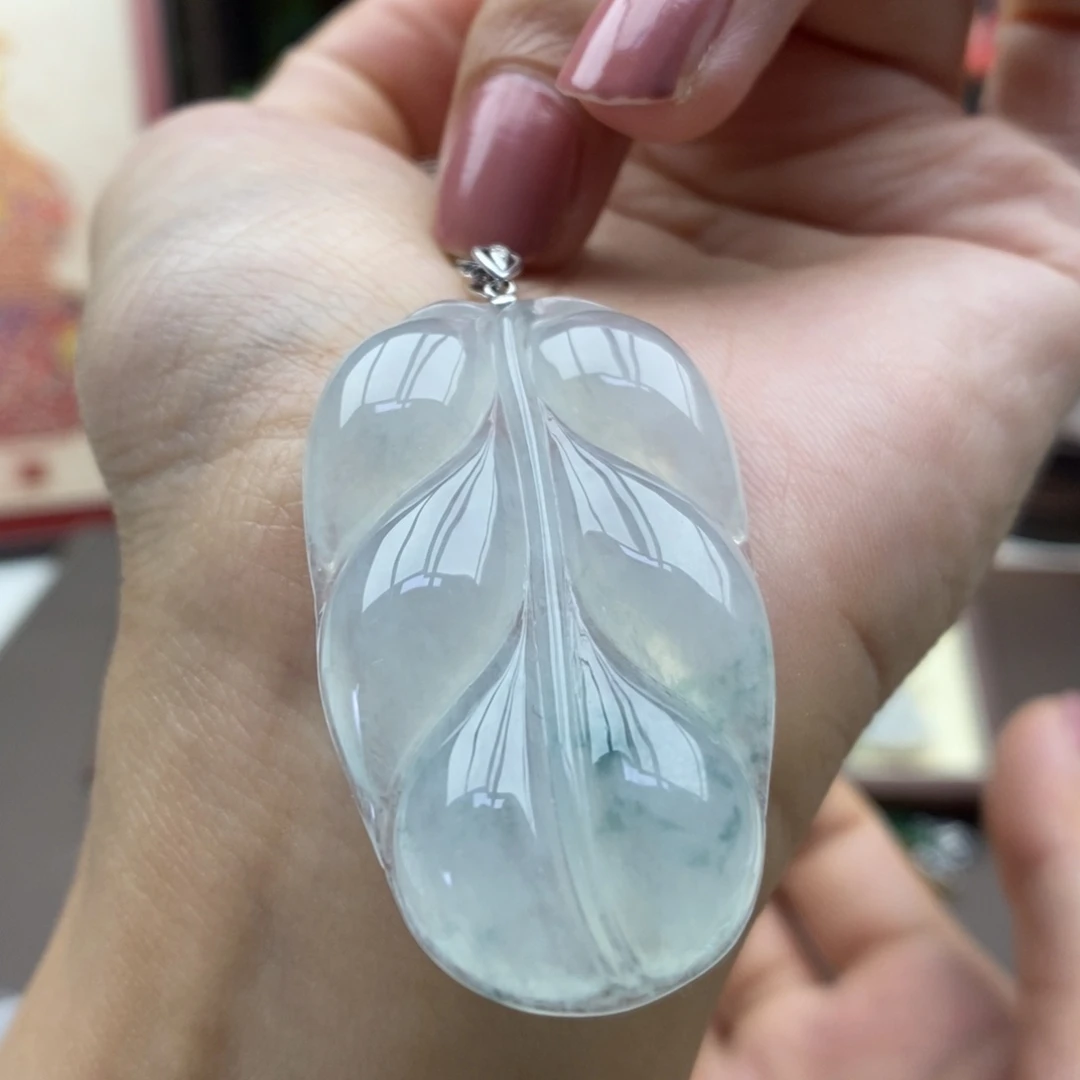 翡翠18K金镶嵌颈饰吊坠28