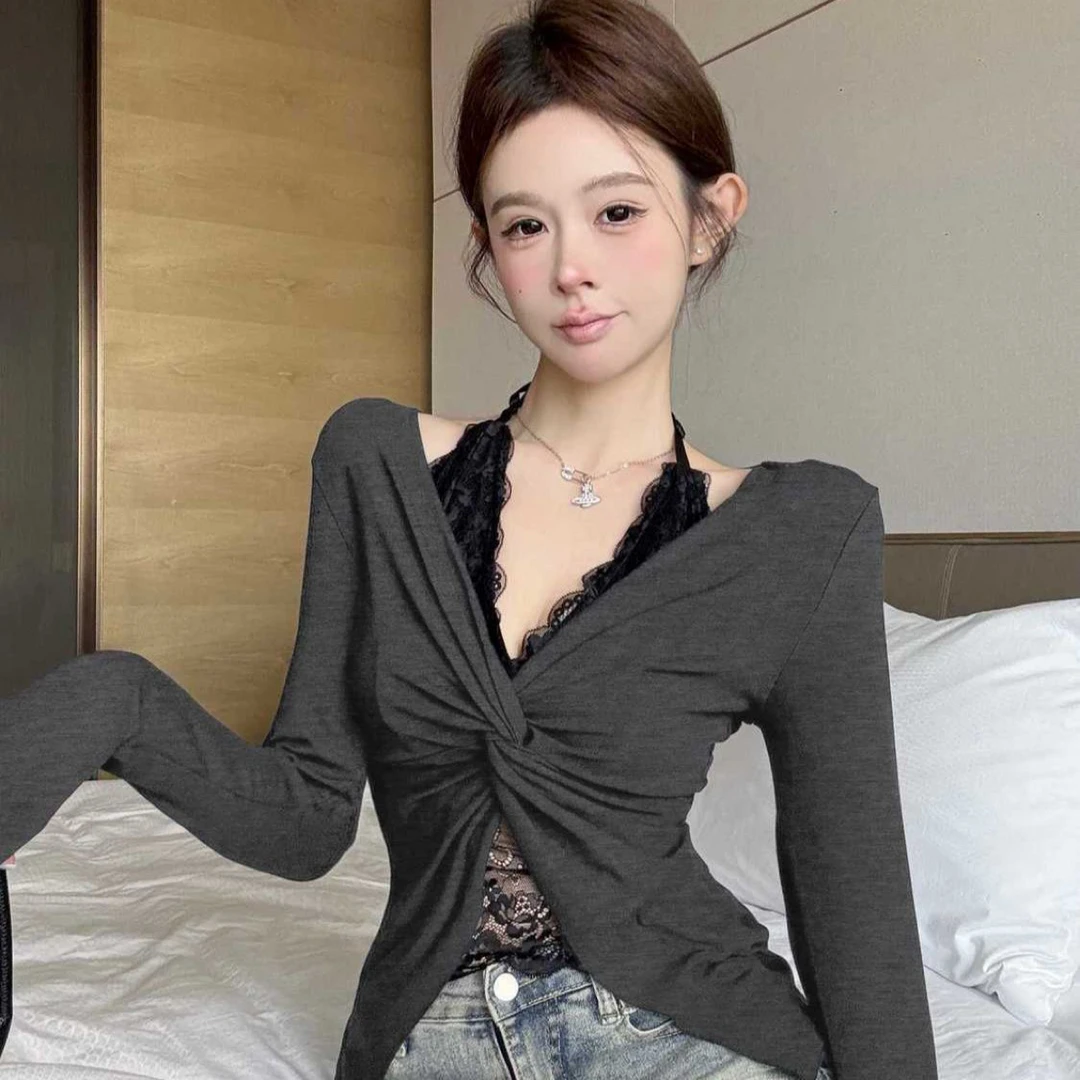 【带杯垫】法式蕾丝设计感假两件挂脖吊带女美背v领长袖上衣