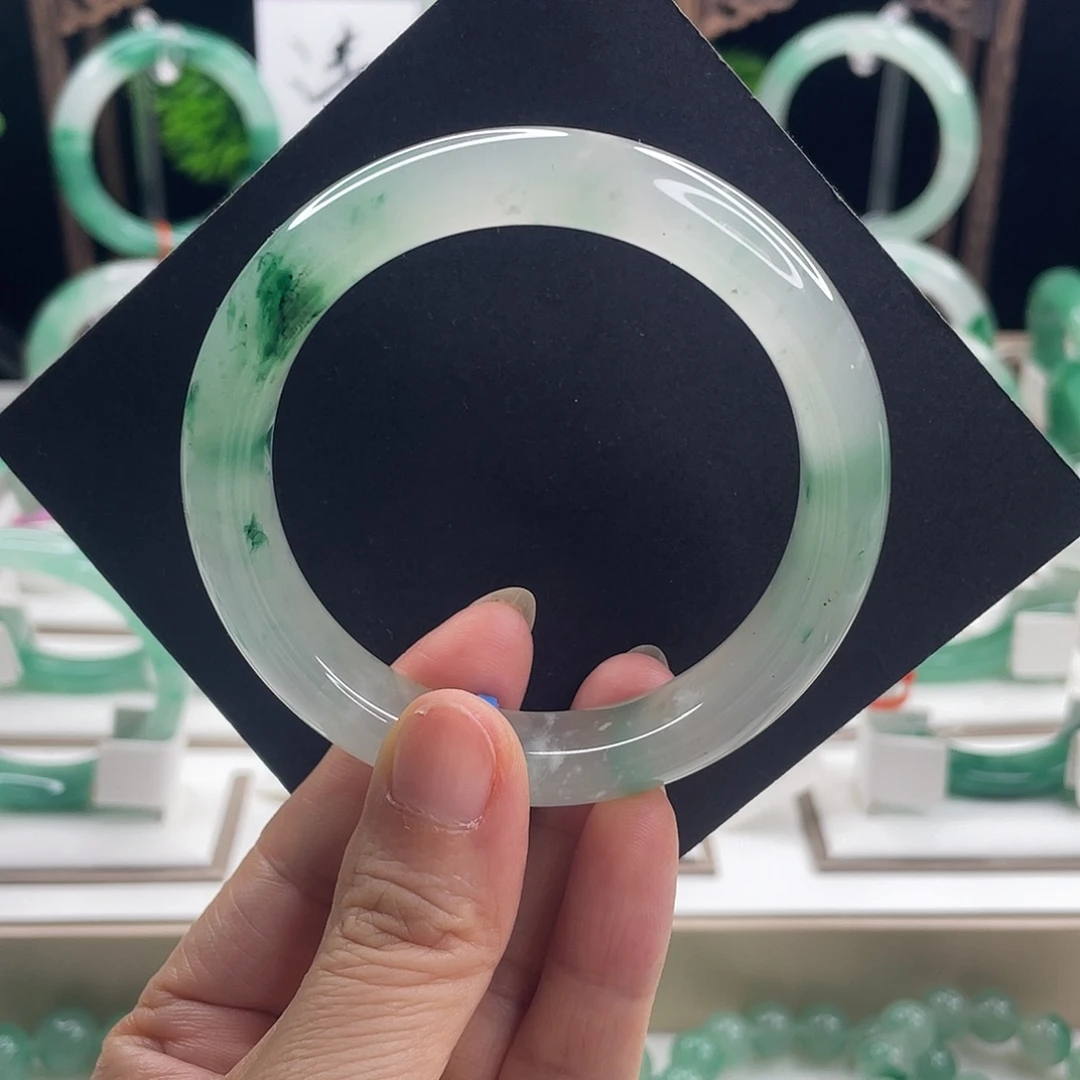 石英质玉未镶嵌手镯