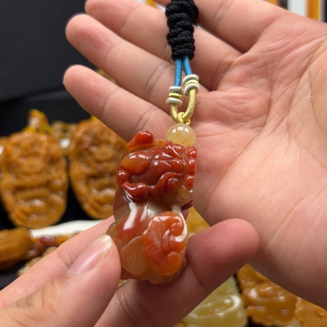 未镶嵌石英质玉（黄龙玉）黄龙玉