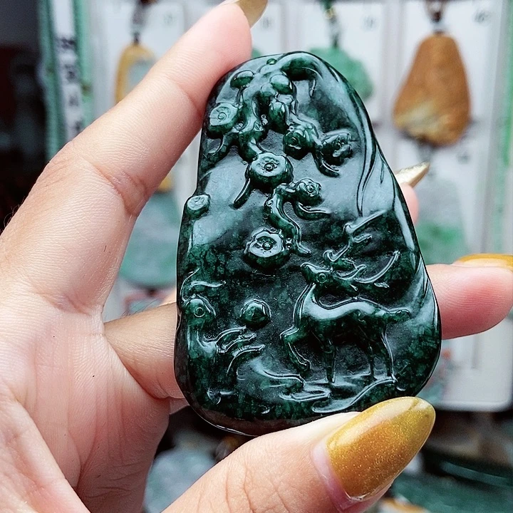 翡翠未镶嵌颈饰翡翠