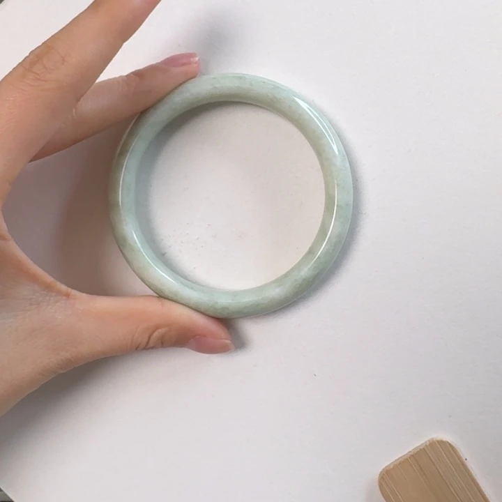 蓝田玉（蛇纹石化大理石玉）手镯未镶嵌冰**痕