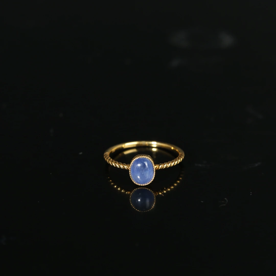 lot28明代蓝宝石镶金戒指