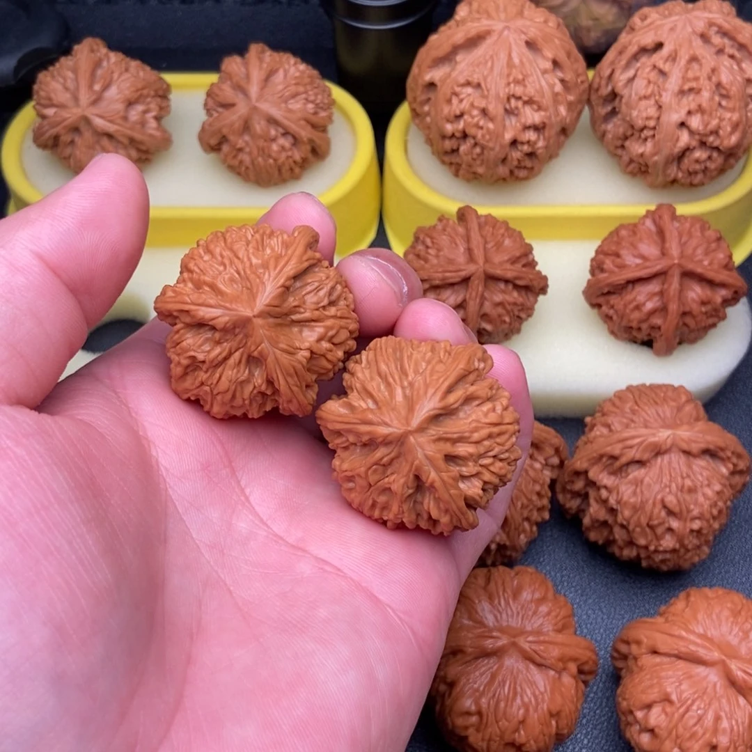 文玩核桃把件不***张文山三棱37