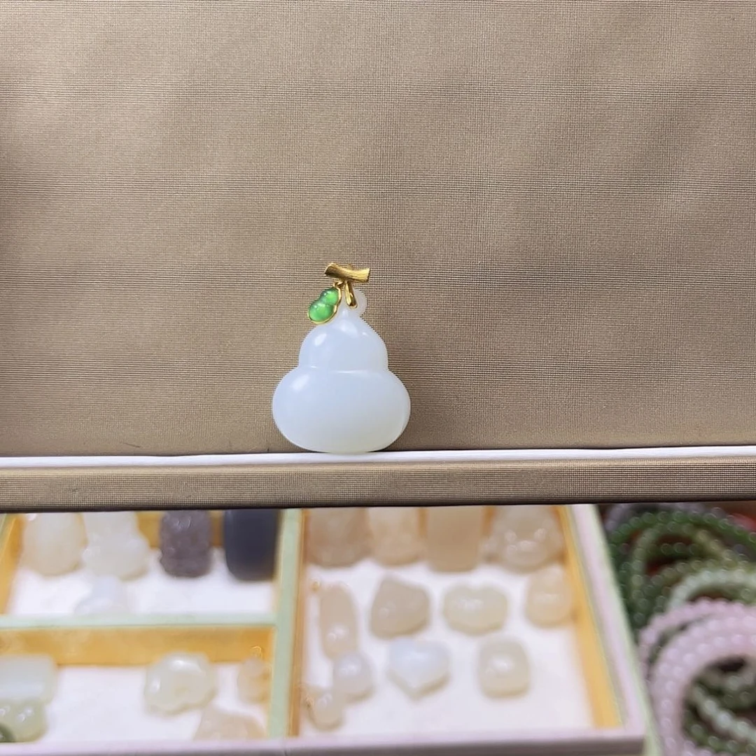 和田玉18K金镶嵌吊坠(不含链)