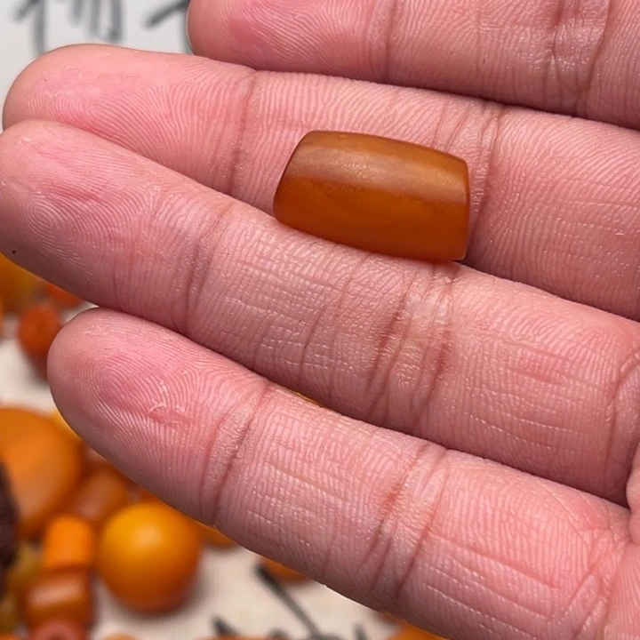 1***.琥珀未镶嵌裸石蜜蜡马蹄