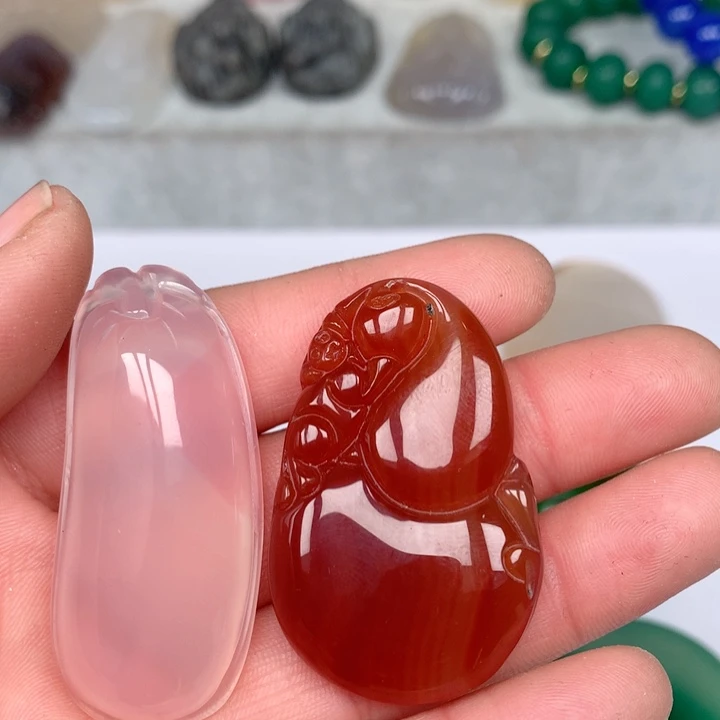 玛瑙/玉髓颈饰未镶嵌雪**绘