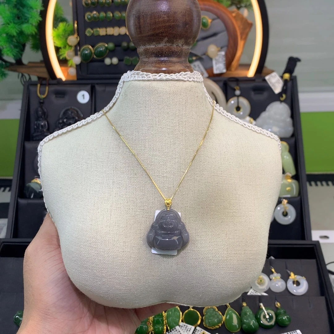 和田玉18K金镶嵌吊坠(赠链)