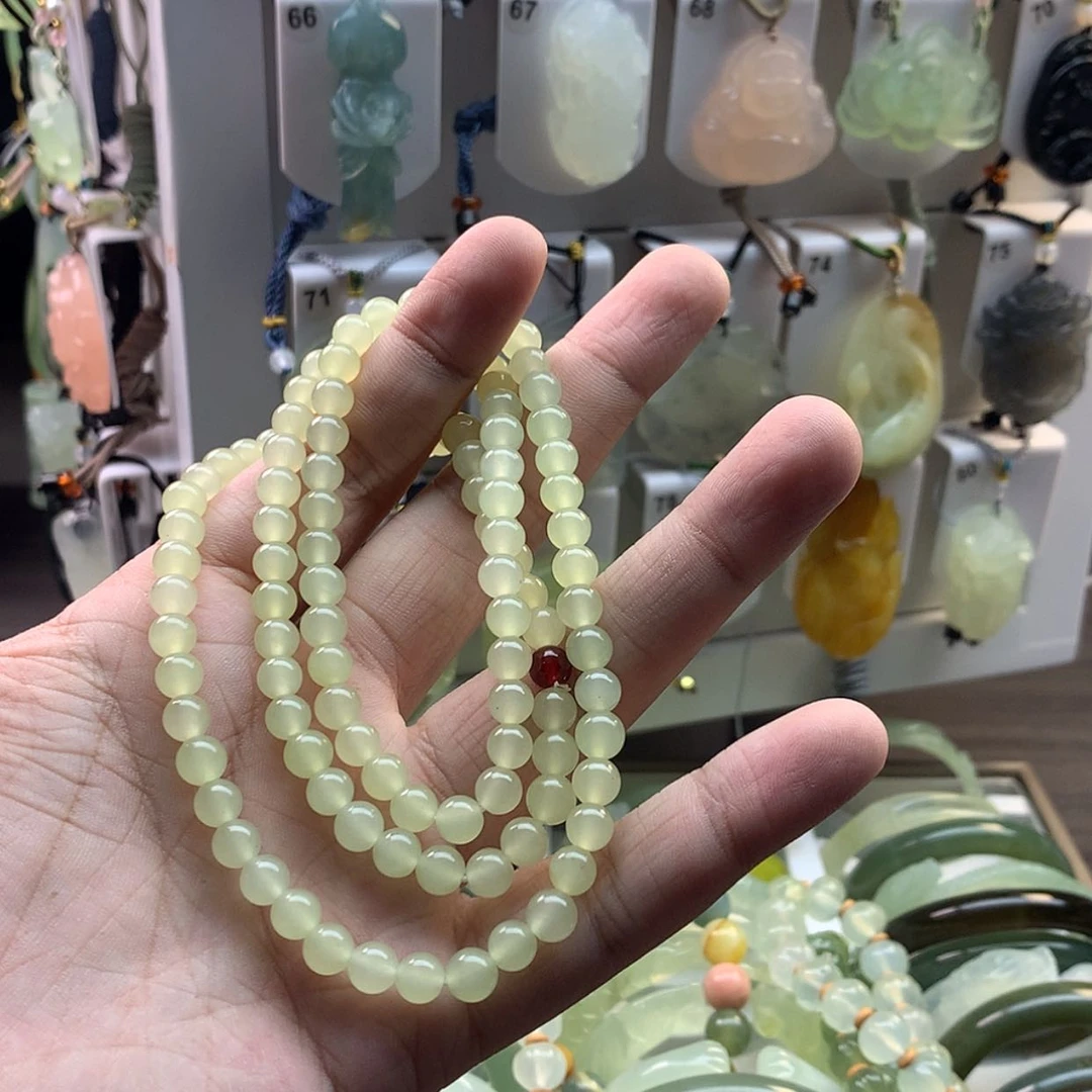 【闪购商品】蛇纹石玉颈饰未镶嵌