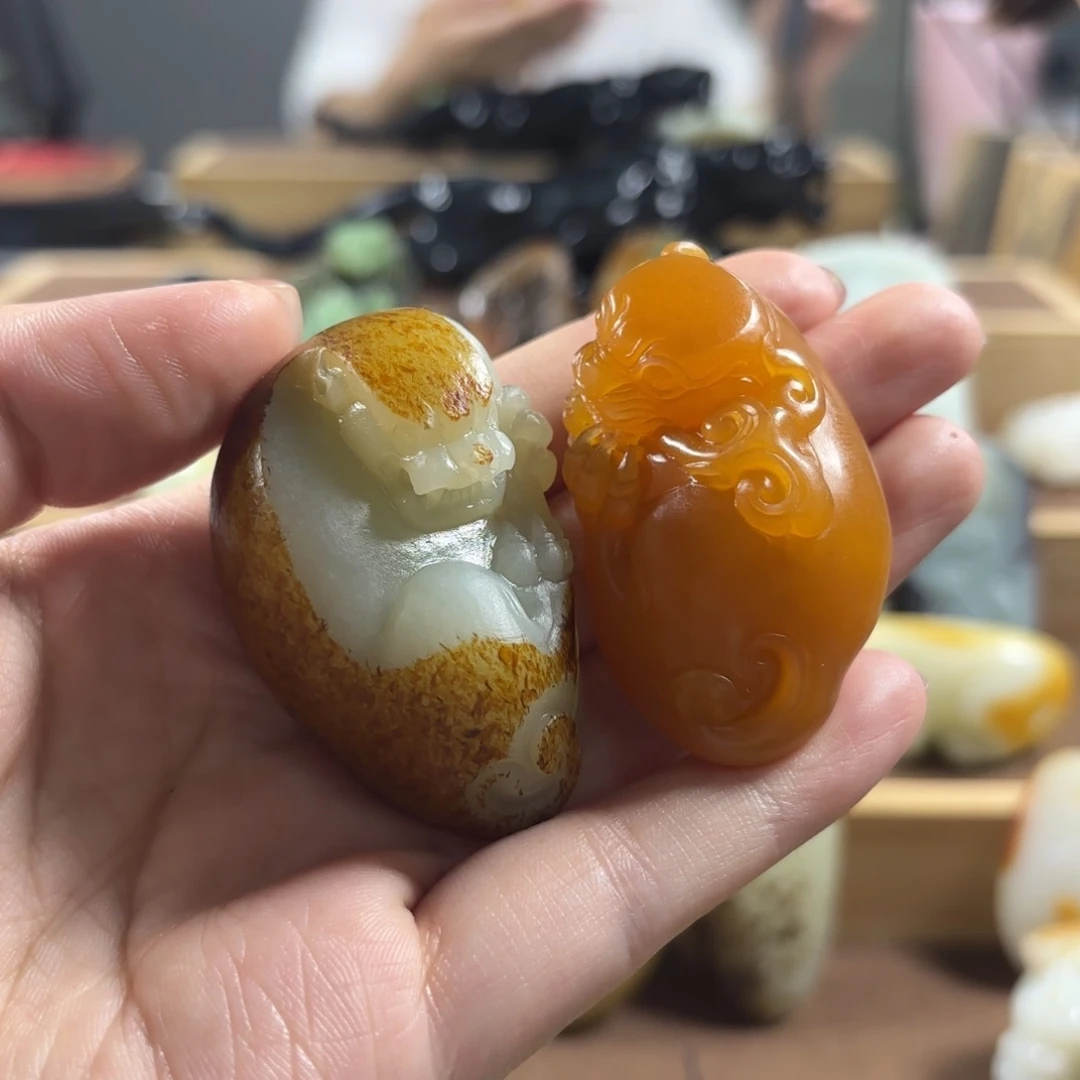 @***德和田玉未镶嵌颈饰
