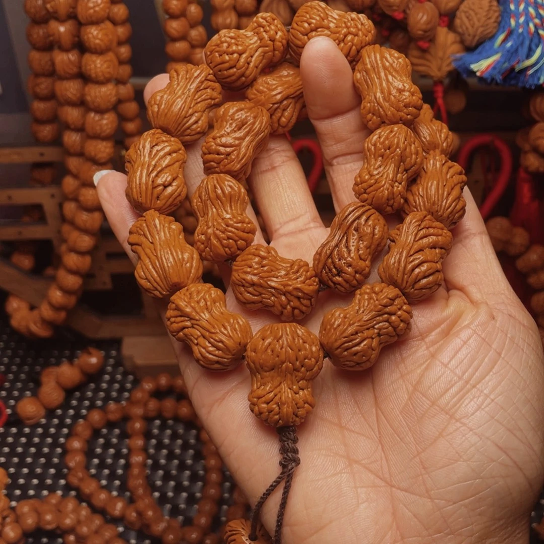 木质类龙纹桃枭挂件