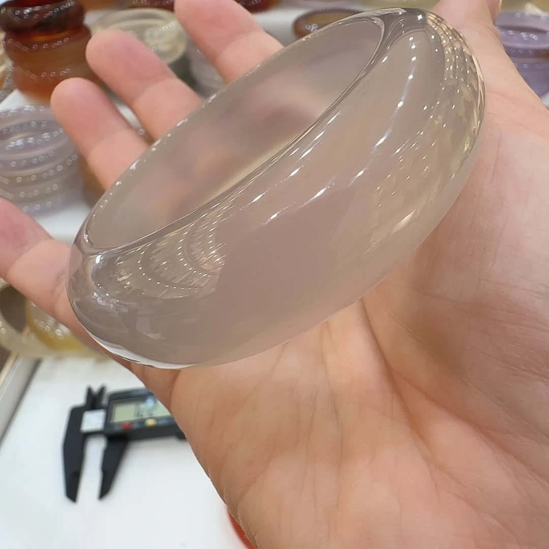 ****宝玛瑙/玉髓未镶嵌手镯