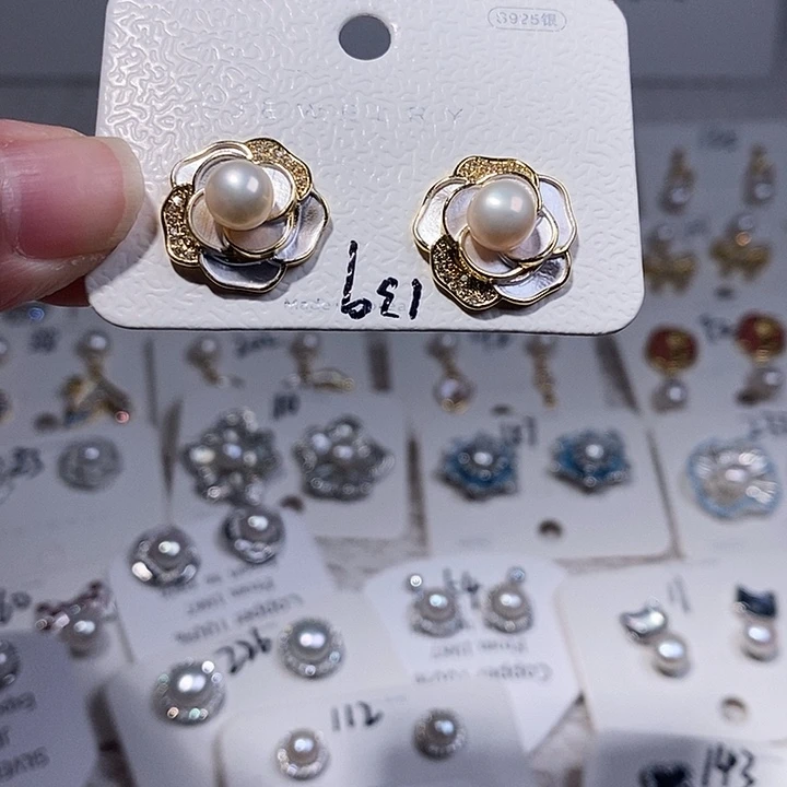 淡水珍珠耳饰未镶嵌