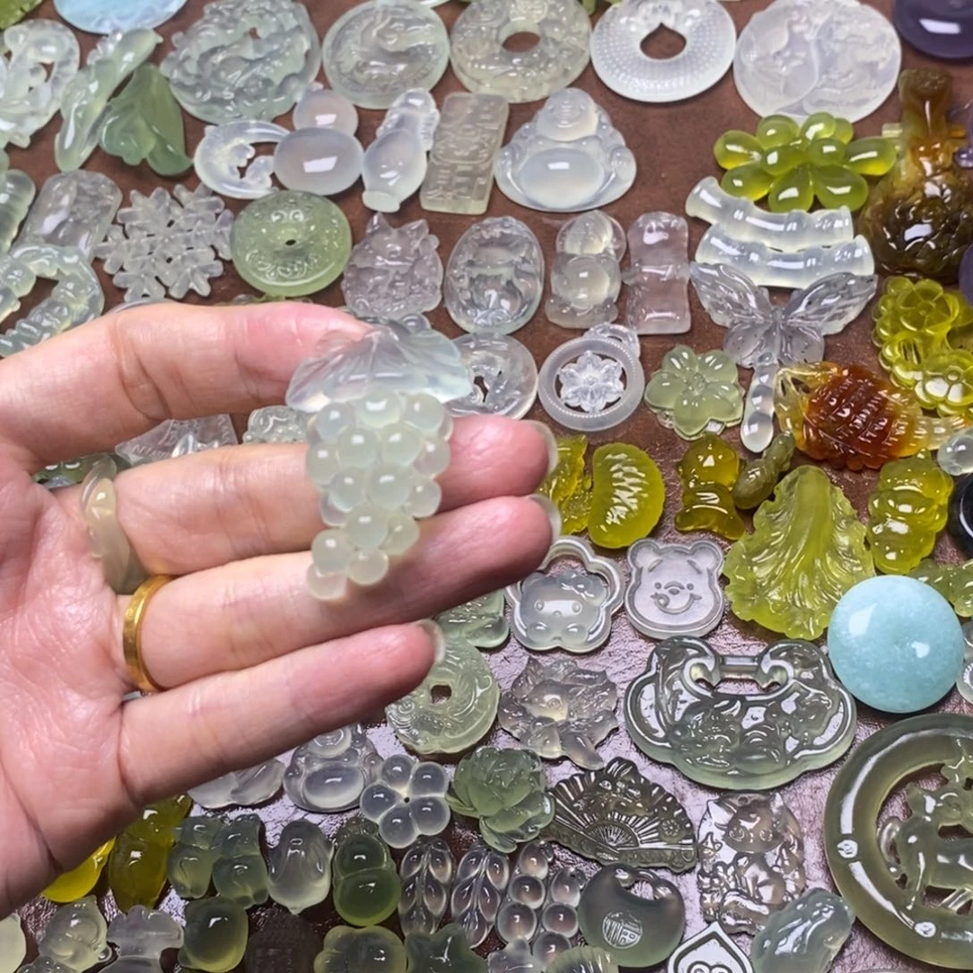 蛇纹石玉合金项链