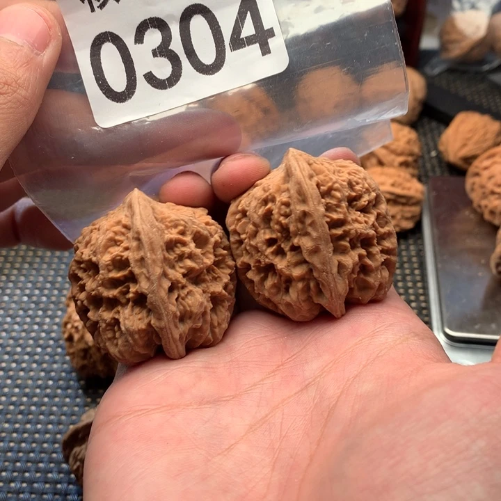 文玩核桃吊坠西北