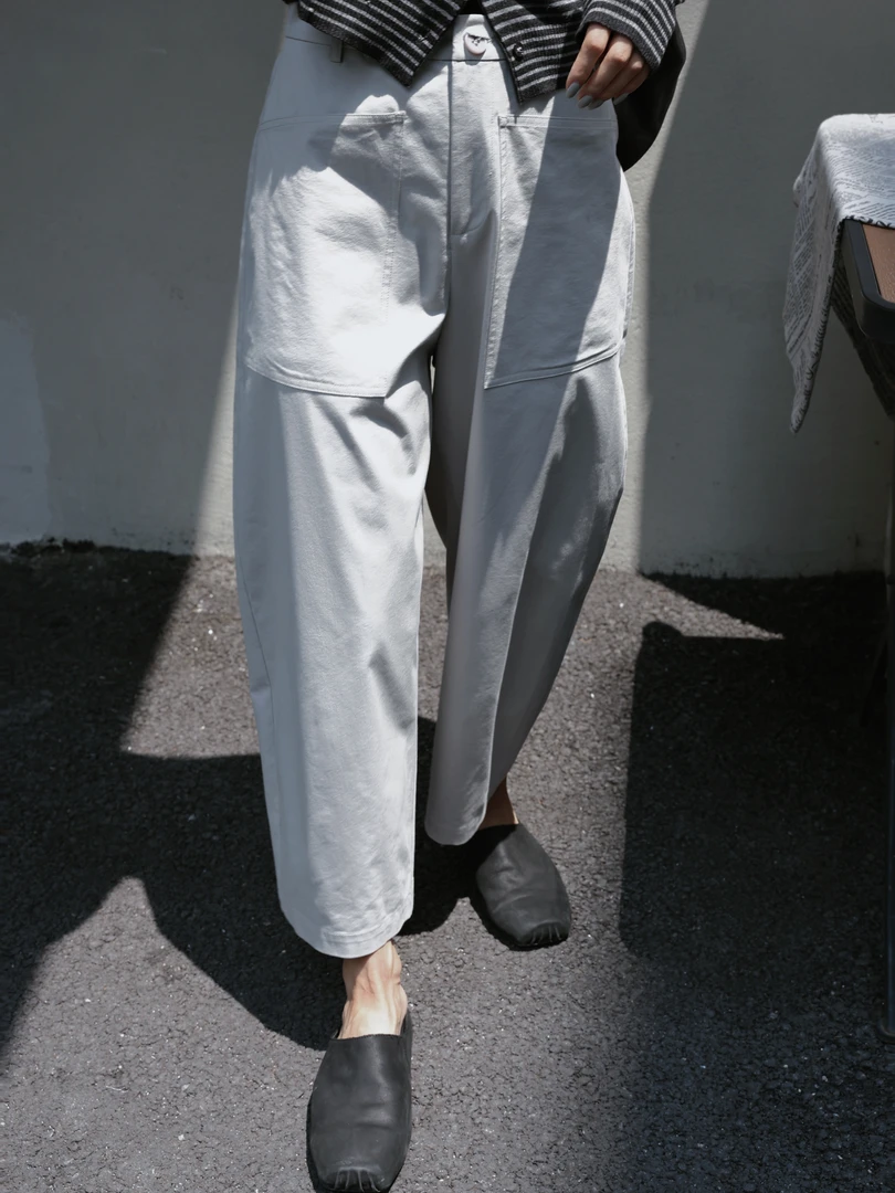 TT设计师【月痕】日系高级感休闲裤百搭简约设计皱感弯刀裤TT190743