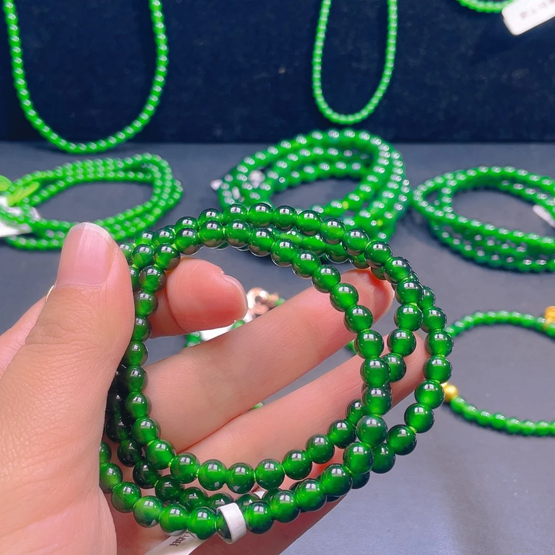 翡翠未镶嵌颈饰卡6