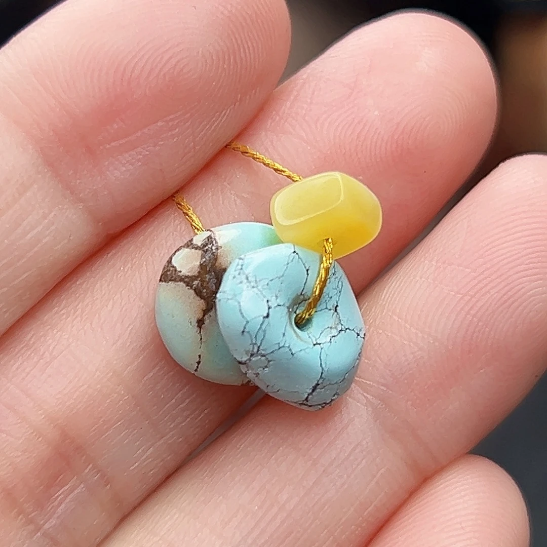 蜜蜡未镶嵌珠宝奇石